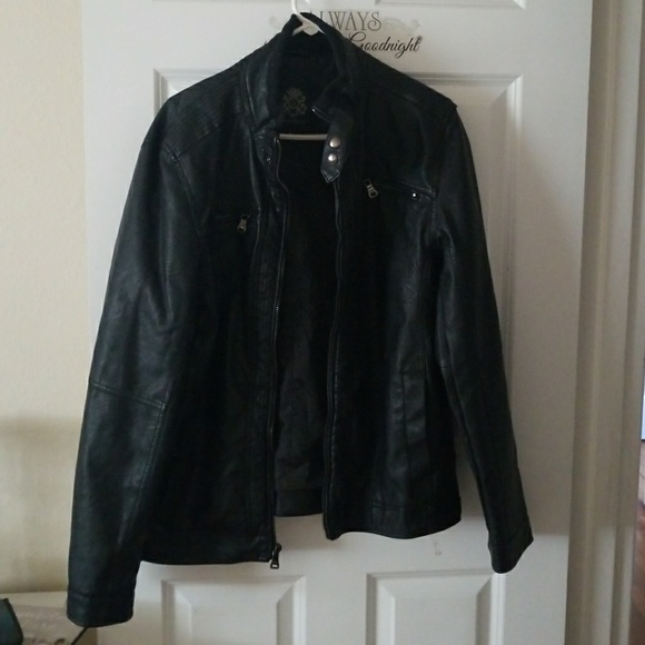 Leather jacket - Picture 1 of 3